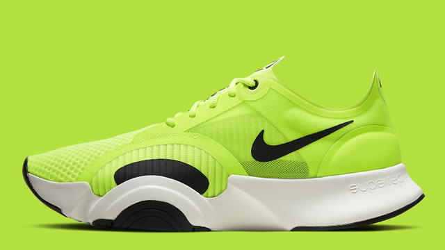 Wall Street Analysts See Nike as a Winner in Dick's-Foot Locker Deal