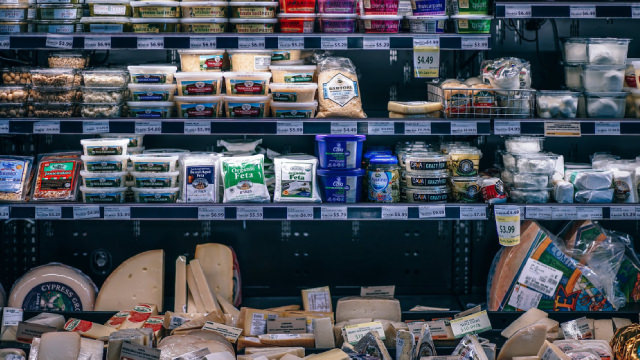 Albertsons' Sales Tick Up as Shoppers ‘Tighten Their Pocket Books'
