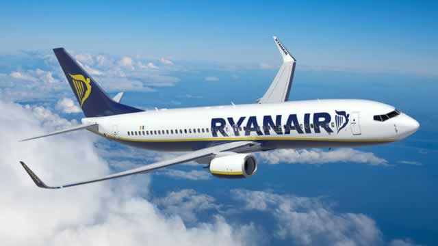 Here's how much Ryanair staff get paid for identifying oversized cabin bags